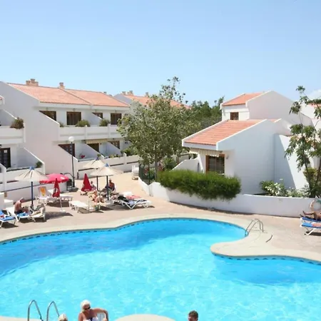 Moderno Estudio Con Terraza Y Piscina En Aparthotel 3*